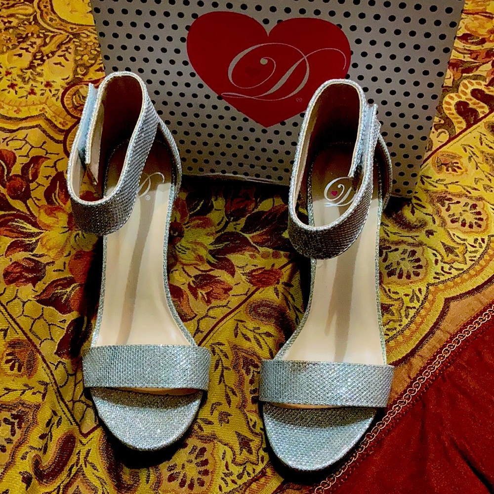 Delicious Rosela open high heel open toe sandal